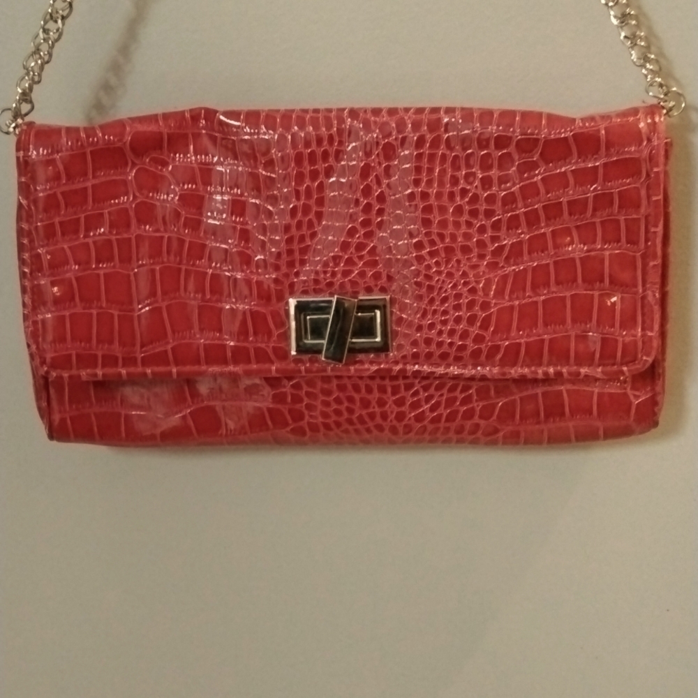 WHBM Croc Faux leather purse, chain strap.Size medium